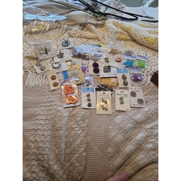 Buttons, charms and jewelry making misc items - Picture 1 of 9